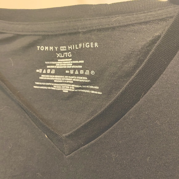 TOMMY HILFIGER MENS XL TSHIRTS BLACK vneck 2 for 20. Gently used. - Picture 2 of 2